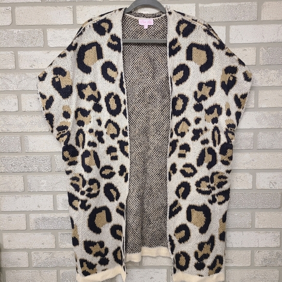 Pink Lily Sweaters - Pink Lily Leopard Print Short Dolman Sleeve Sweater Size Small